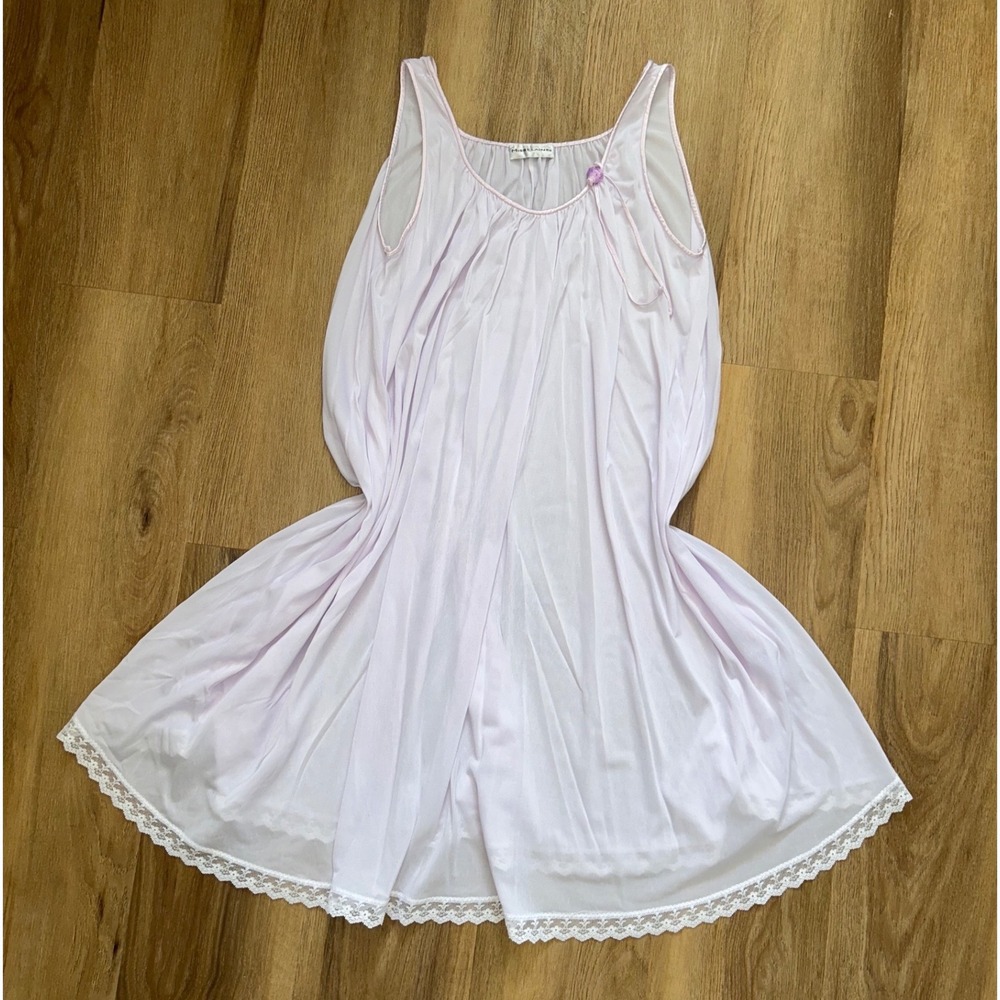 Vintage Miss Elaine Nightgown Lavender Purple Lace Trim Rosette Chemise Small